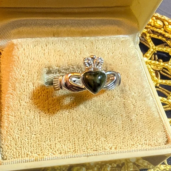 Irish SOLVAR Connemara Sterling Claddagh Ring 💚 ON HOLD FOR LORI 💚🍀🍁🍀💚 - Picture 2 of 7